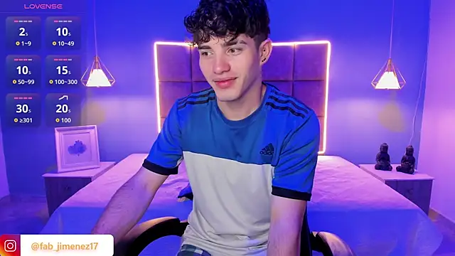 AlejooTwink online show from July 14, 2026, 4:17 am