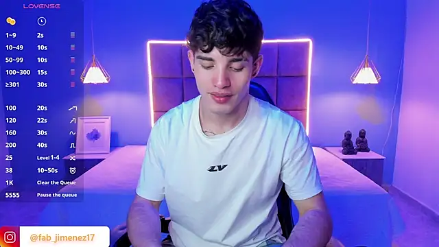AlejooTwink online show from July 19, 2026, 12:58 am