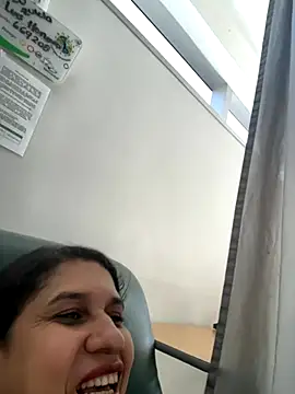 siri duque online show from September 9, 2025, 12:37 pm