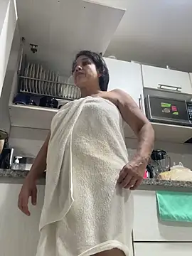 siri duque online show from February 13, 2026, 1:23 am