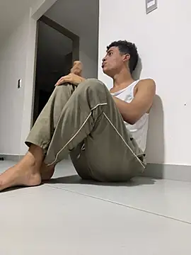 Leo bunny hot online show from February 1, 2025, 12:18 am