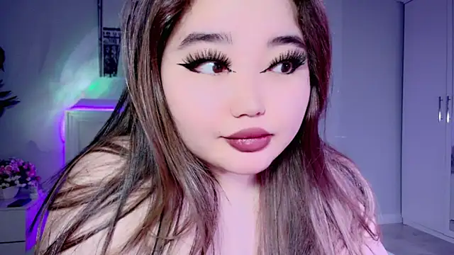 Snapshot of amina_moonlightt chatting on December 19, 2024, 6:12 am amina moonlightt online show from December 19, 2024, 6:12 am