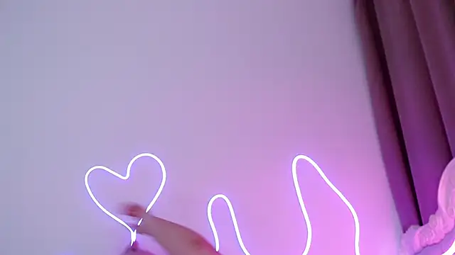 Snapshot of amina_moonlightt chatting on September 30, 2025, 3:11 am amina moonlightt online show from September 30, 2025, 3:11 am