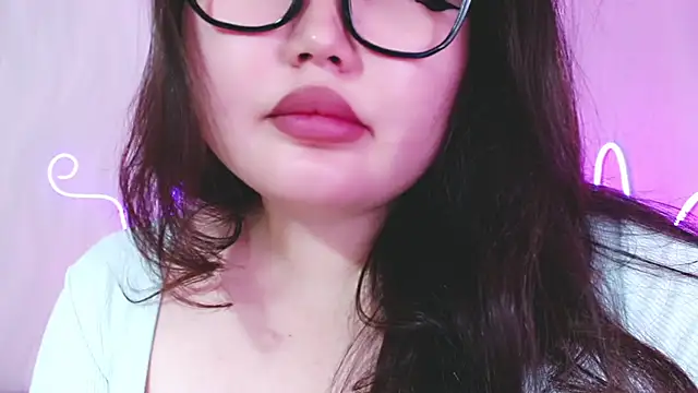 Snapshot of amina_moonlightt chatting on July 29, 2026, 5:55 pm amina moonlightt online show from July 29, 2026, 5:55 pm