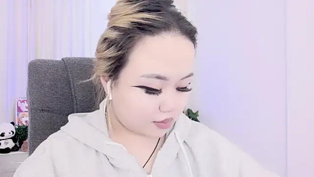 amelia sunlight online show from March 19, 2025, 2:37 am