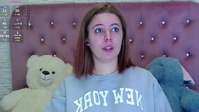 SophiaStarr online show from December 16, 2025, 8:47 pm