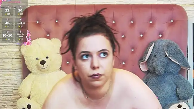 SophiaStarr online show from April 28, 2026, 7:30 pm