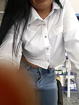 Megan jennerr online show from November 30, 2025, 3:05 pm