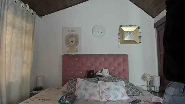 CelessteRedds online show from September 9, 2025, 11:21 am