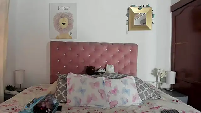 CelessteRedds online show from September 15, 2025, 11:21 am