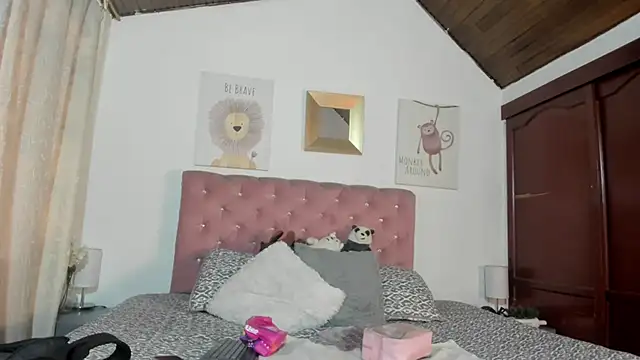 CelessteRedds online show from January 8, 2026, 11:34 am