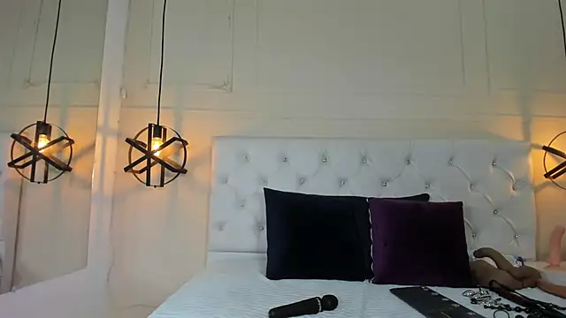 Slut Milf  online show from February 11, 2025, 7:38 pm