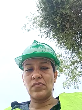 Slut Milf  online show from March 8, 2025, 3:02 pm