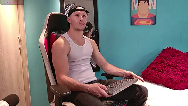 Snapshot of AxelFairchaild chatting on March 9, 2025, 1:15 pm AxelFairchaild online show from March 9, 2025, 1:15 pm