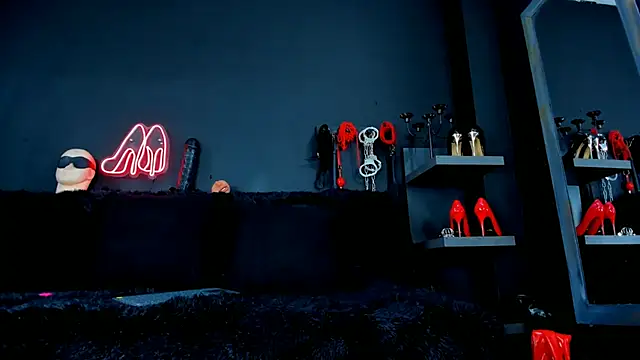 Snapshot of DelaneyStone chatting on September 18, 2025, 3:03 pm DelaneyStone online show from September 18, 2025, 3:03 pm