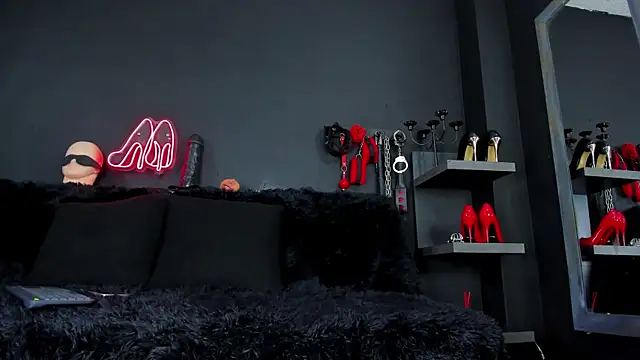 Snapshot of DelaneyStone chatting on October 7, 2025, 9:01 pm DelaneyStone online show from October 7, 2025, 9:01 pm