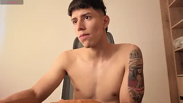 Snapshot of Cristopher23_ chatting on September 22, 2025, 4:09 pm Cristopher23 online show from September 22, 2025, 4:09 pm