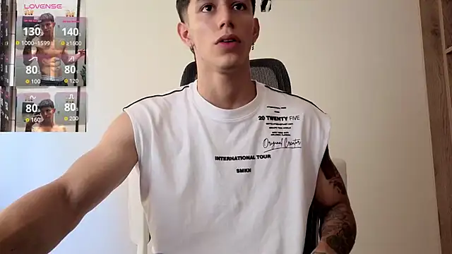 Snapshot of Cristopher23_ chatting on October 24, 2025, 5:31 pm Cristopher23 online show from October 24, 2025, 5:31 pm