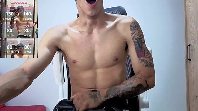 Snapshot of Cristopher23_ chatting on November 17, 2025, 11:38 am Cristopher23 online show from November 17, 2025, 11:38 am