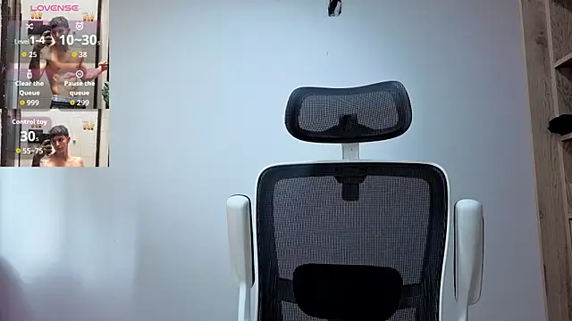 Snapshot of Cristopher23_ chatting on November 19, 2025, 11:54 am Cristopher23 online show from November 19, 2025, 11:54 am