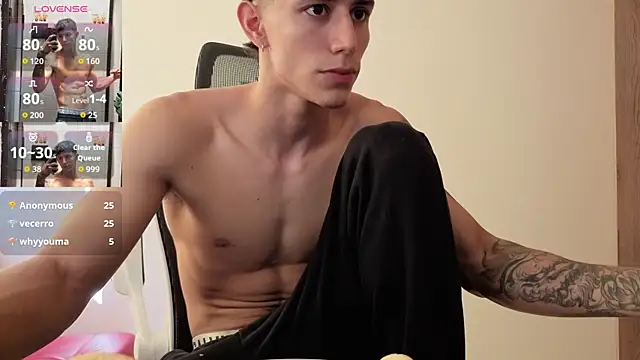 Snapshot of Cristopher23_ chatting on December 3, 2025, 1:42 pm Cristopher23 online show from December 3, 2025, 1:42 pm