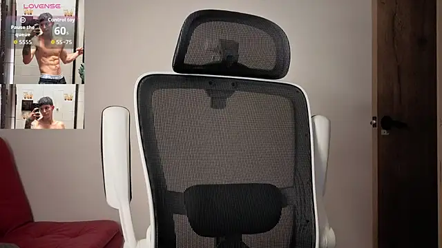 Snapshot of Cristopher23_ chatting on December 23, 2025, 10:57 am Cristopher23 online show from December 23, 2025, 10:57 am