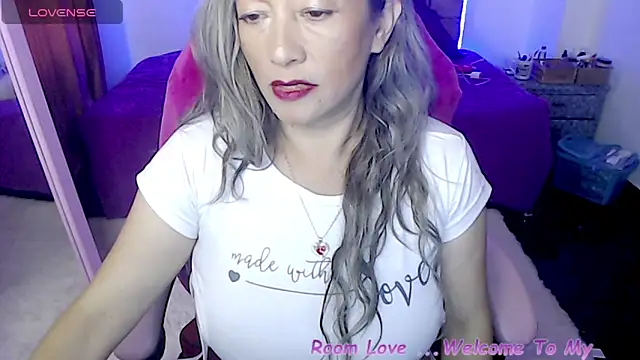 Snapshot of Melanyy_100 chatting on November 13, 2025, 9:47 pm Melanyy 100 online show from November 13, 2025, 9:47 pm