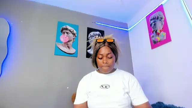 Snapshot of Lilybaudinx96 chatting on January 3, 2025, 12:00 am Lilybaudinx96 online show from January 3, 2025, 12:00 am