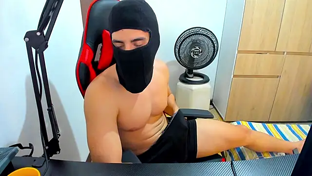 Snapshot of Calihotcaliente277 chatting on January 10, 2025, 4:20 pm Calihotcaliente277 online show from January 10, 2025, 4:20 pm