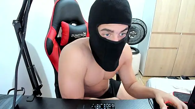 Snapshot of Calihotcaliente277 chatting on February 12, 2025, 5:05 pm Calihotcaliente277 online show from February 12, 2025, 5:05 pm