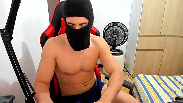 Snapshot of Calihotcaliente277 chatting on March 19, 2025, 2:46 pm Calihotcaliente277 online show from March 19, 2025, 2:46 pm