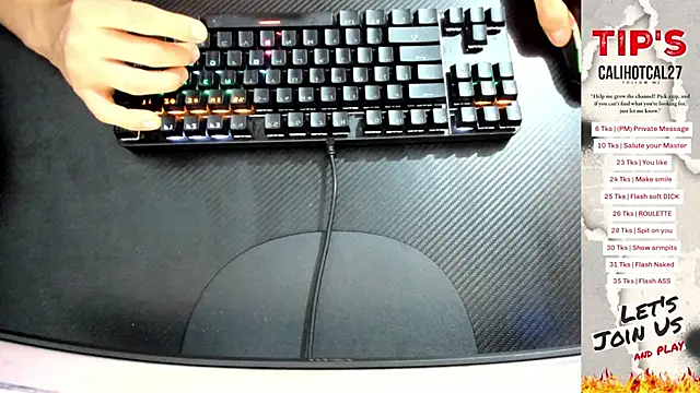 Snapshot of Calihotcaliente277 chatting on October 9, 2025, 10:35 am Calihotcaliente277 online show from October 9, 2025, 10:35 am