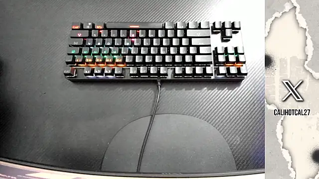 Snapshot of Calihotcaliente277 chatting on October 16, 2025, 11:33 am Calihotcaliente277 online show from October 16, 2025, 11:33 am