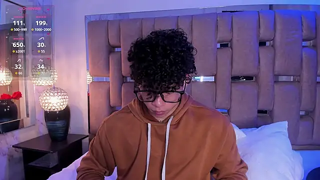 AkazaBoy  online show from November 23, 2025, 4:45 am