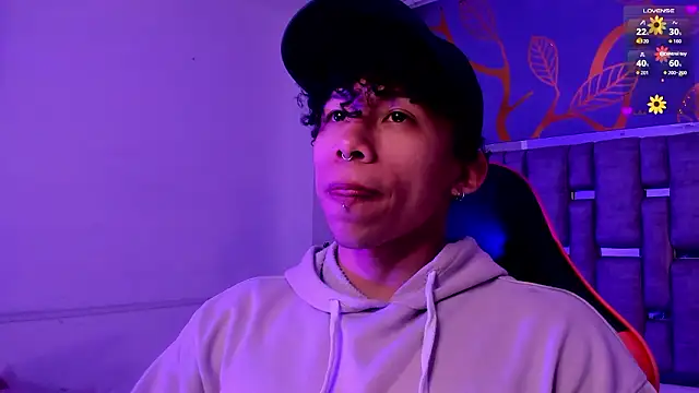 AkazaBoy  online show from March 17, 2026, 4:39 am