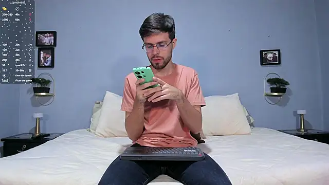 Snapshot of ETHAN_ADAM chatting on January 4, 2025, 8:27 pm ETHAN ADAM online show from January 4, 2025, 8:27 pm