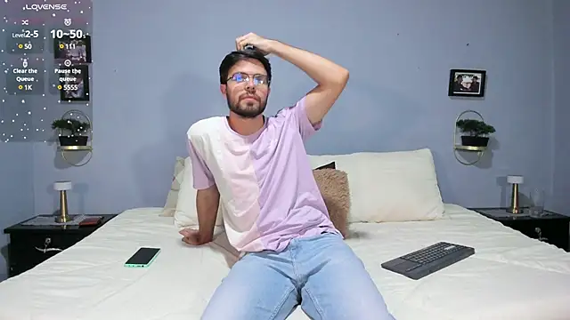 Snapshot of ETHAN_ADAM chatting on January 19, 2025, 12:49 am ETHAN ADAM online show from January 19, 2025, 12:49 am