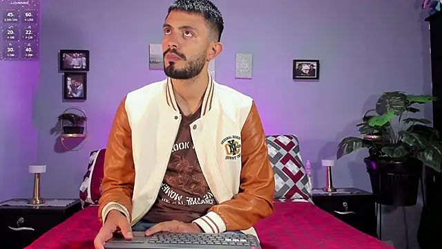 Snapshot of ETHAN_ADAM chatting on February 4, 2025, 9:20 pm ETHAN ADAM online show from February 4, 2025, 9:20 pm