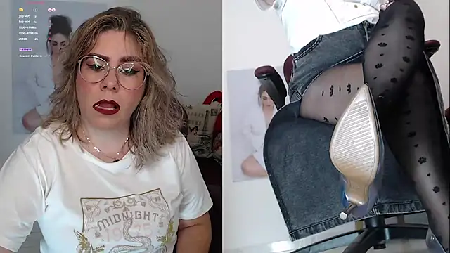 Snapshot of Serenay_ chatting on January 13, 2025, 9:31 pm Serenay online show from January 13, 2025, 9:31 pm