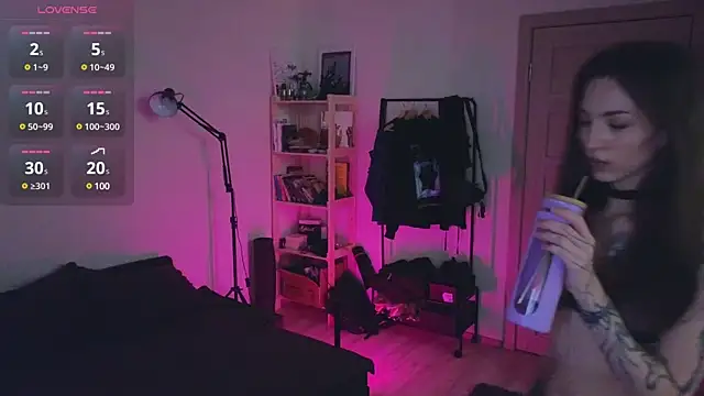 Snapshot of Space_X_Roxy_ chatting on December 26, 2024, 6:22 pm Space X Roxy online show from December 26, 2024, 6:22 pm