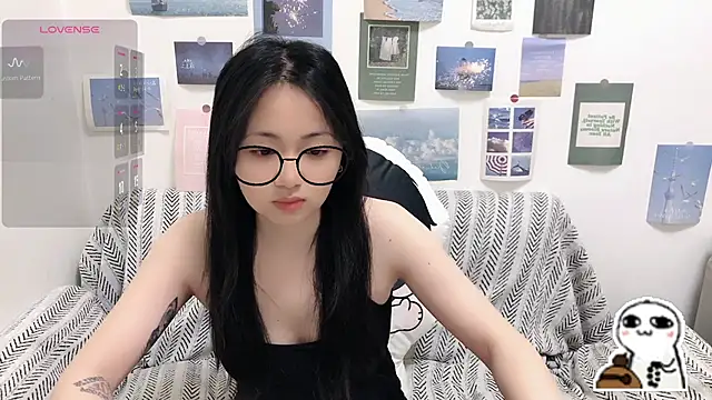 LiLiYbaby online show from April 13, 2026, 6:41 am
