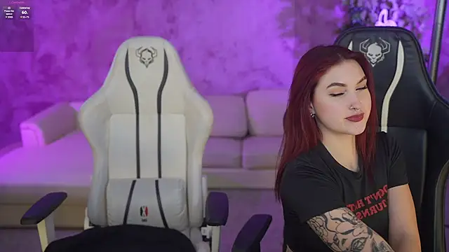 Magnetic Mia  online show from March 11, 2025, 7:36 pm