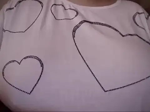 AalinnaK online show from March 16, 2026, 4:11 pm