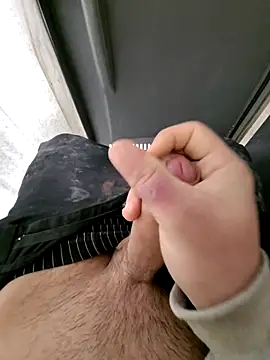 Snapshot of omarito100 chatting on December 16, 2025, 9:25 am omarito100 online show from December 16, 2025, 9:25 am