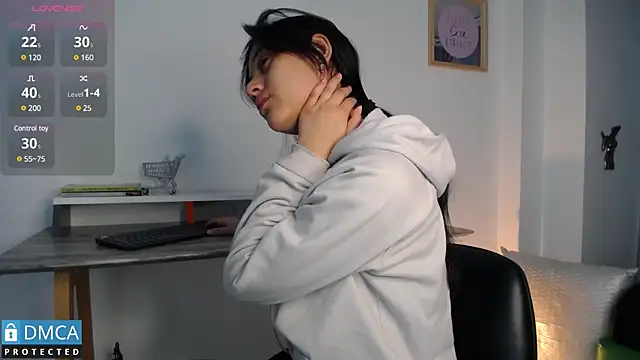 Snapshot of floriamANDjazmin chatting on February 5, 2025, 11:12 am floriamANDjazmin online show from February 5, 2025, 11:12 am