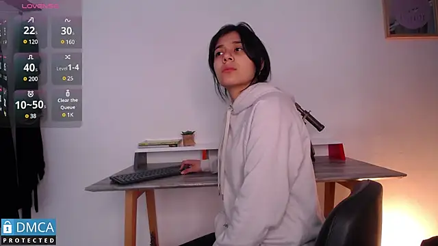 Snapshot of floriamANDjazmin chatting on February 6, 2025, 11:10 am floriamANDjazmin online show from February 6, 2025, 11:10 am