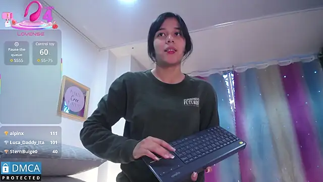 Snapshot of floriamANDjazmin chatting on March 21, 2025, 3:22 am floriamANDjazmin online show from March 21, 2025, 3:22 am