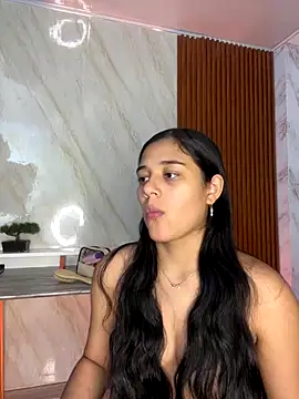 Snapshot of floriamANDjazmin chatting on November 22, 2025, 7:02 pm floriamANDjazmin online show from November 22, 2025, 7:02 pm