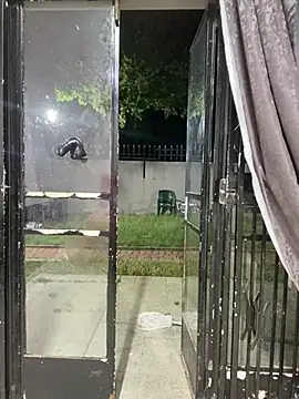 BeautyAuroa online show from February 8, 2025, 7:27 pm