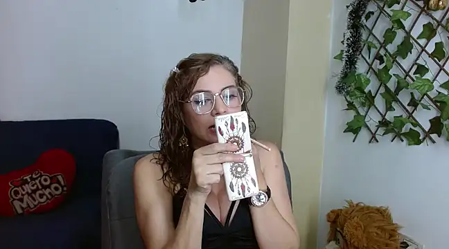  melisaa  online show from December 16, 2024, 7:32 pm